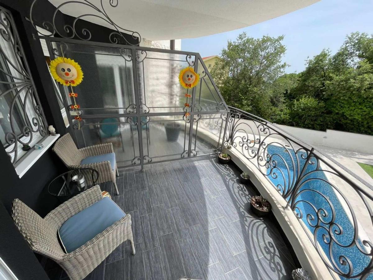 Lux Apartment Mms1 Krimovica Buitenkant foto